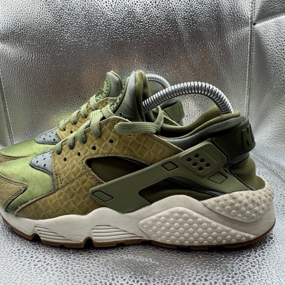 Size 8.5 Nike Air Huarache Run Premium Palm Green Womens Sneakers 683818-300 - Picture 7 of 10